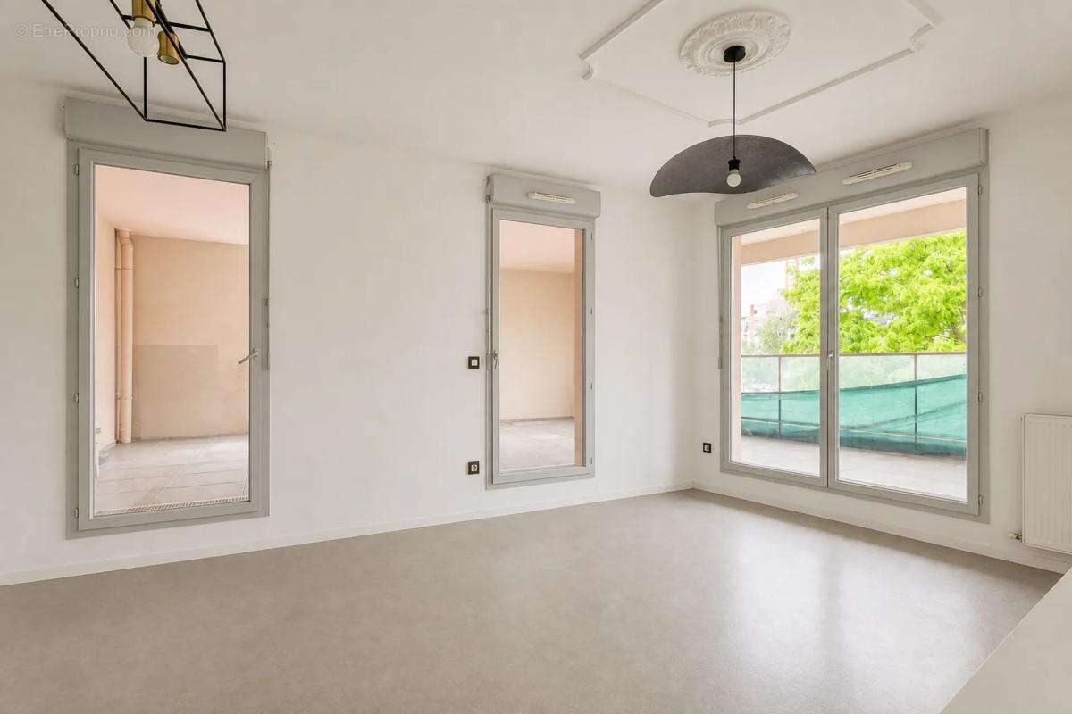 Appartement de 3 pièces de 55 m² à Aulnay-sous-Bois - photo 3