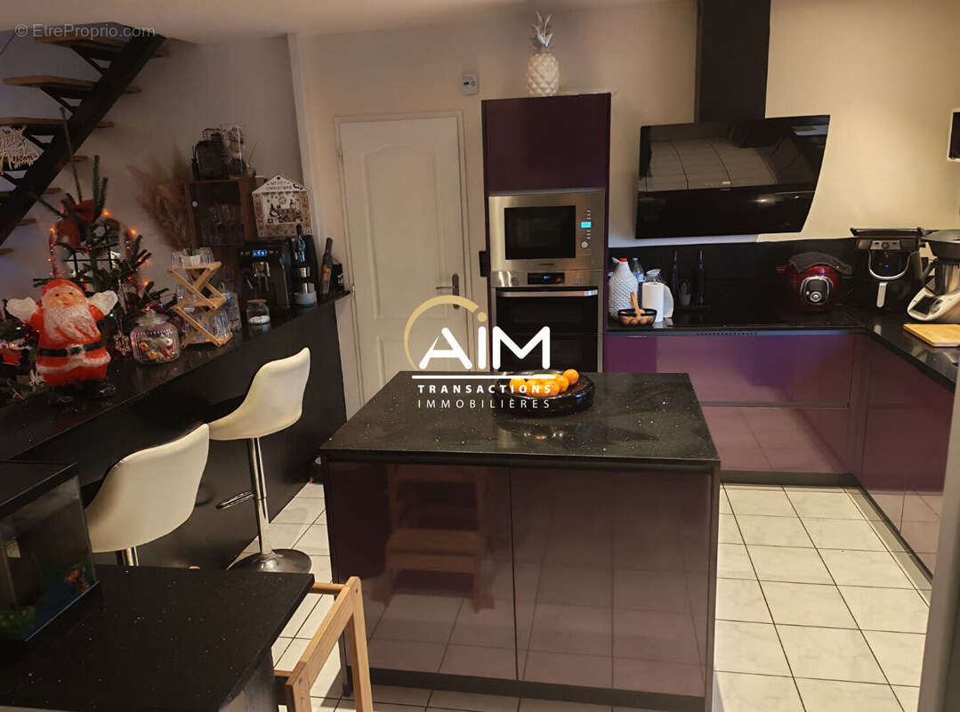 Maison à SAINT-DENIS-LES-PONTS