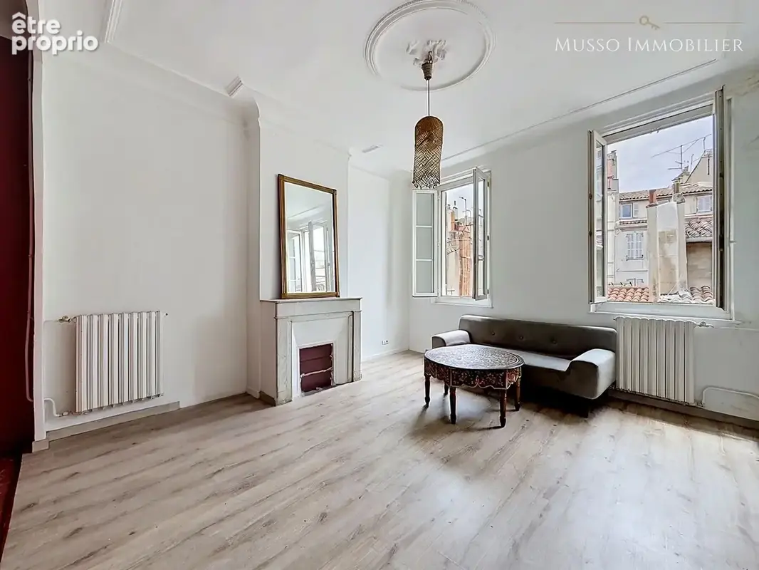 Appartement 4 pièces 77 m² à vendre à Marseille-5e (13005) - photo 2