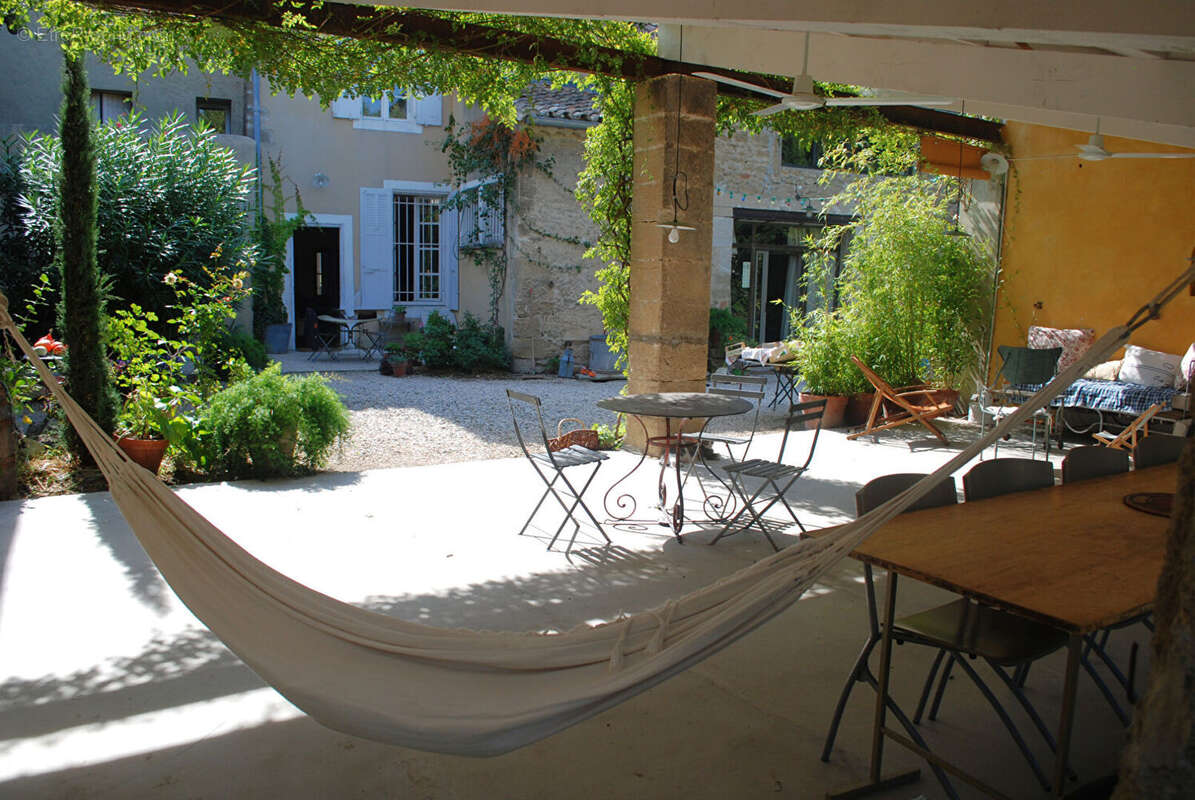 Maison à SAINTE-CECILE-LES-VIGNES