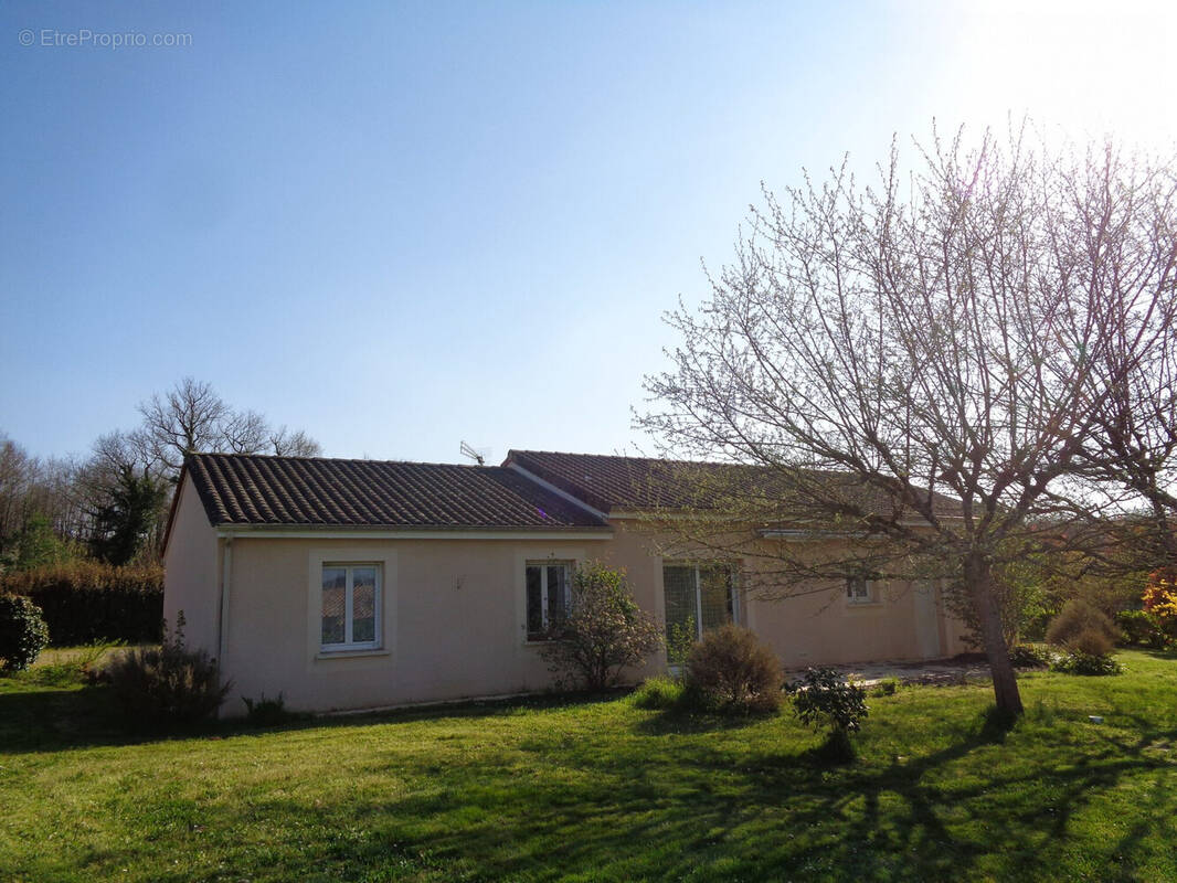 Maison à TOCANE-SAINT-APRE