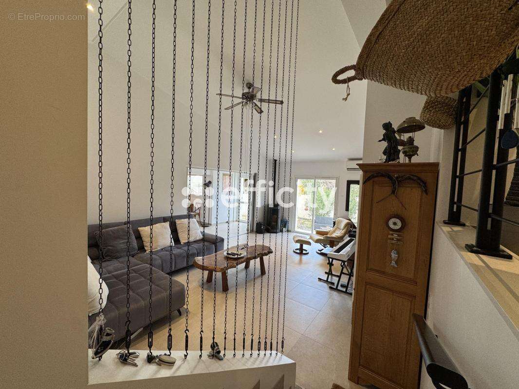 Maison à LA LONDE-LES-MAURES