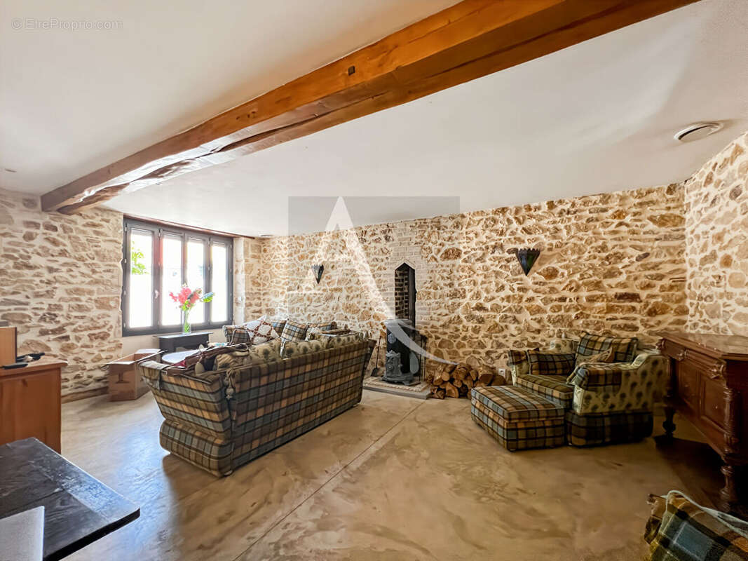 Maison à SAINT-VITE