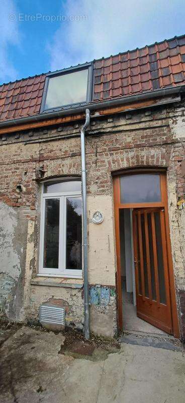 HENIN BEAUMONT  197 rue Berthie Albrecht - photo 2