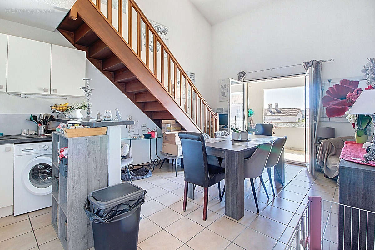 Appartement à LORGUES