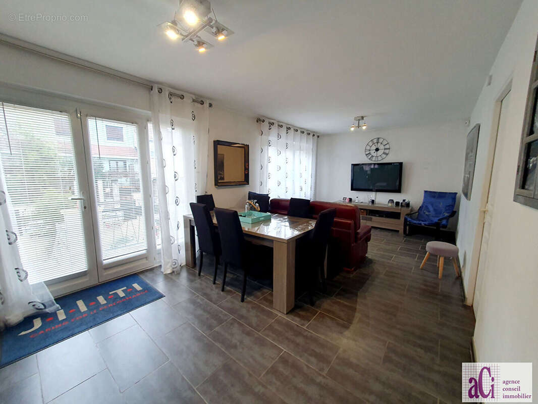 Maison à L'HAY-LES-ROSES