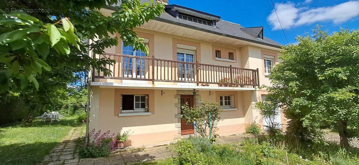 Maison à SOULGE-SUR-OUETTE