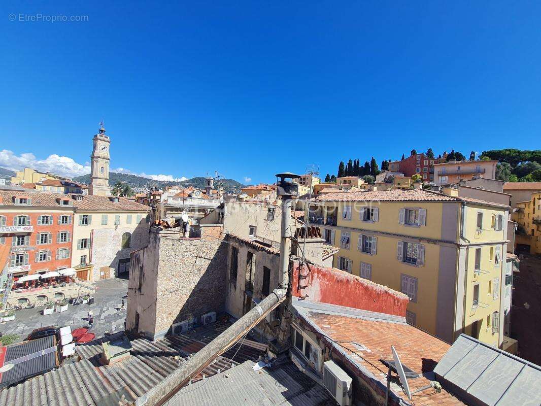 Dernier étage avec terrasse au cœur du Vieux-Nice – Fort potentiel - photo 19