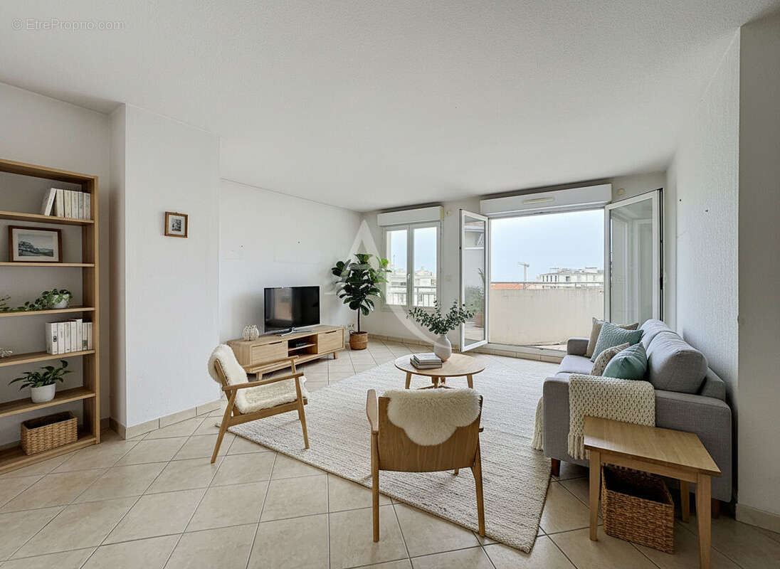 Appartement Antibes 4 pièces dernier étage- Centre Ville - photo 3