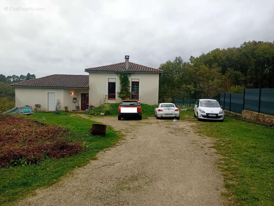 Allée de la maison  - Maison à CATUS