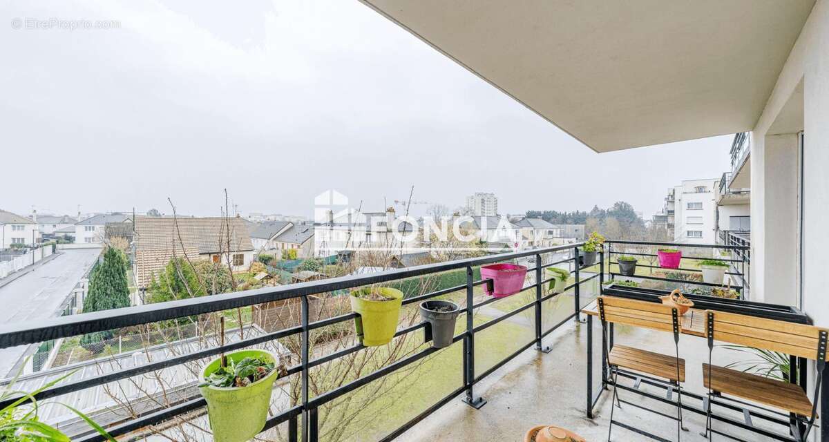Tours-nord, proche tram et toutes commodites au calme, au sein d'une residence recente de standing, appartement t3 - photo 5