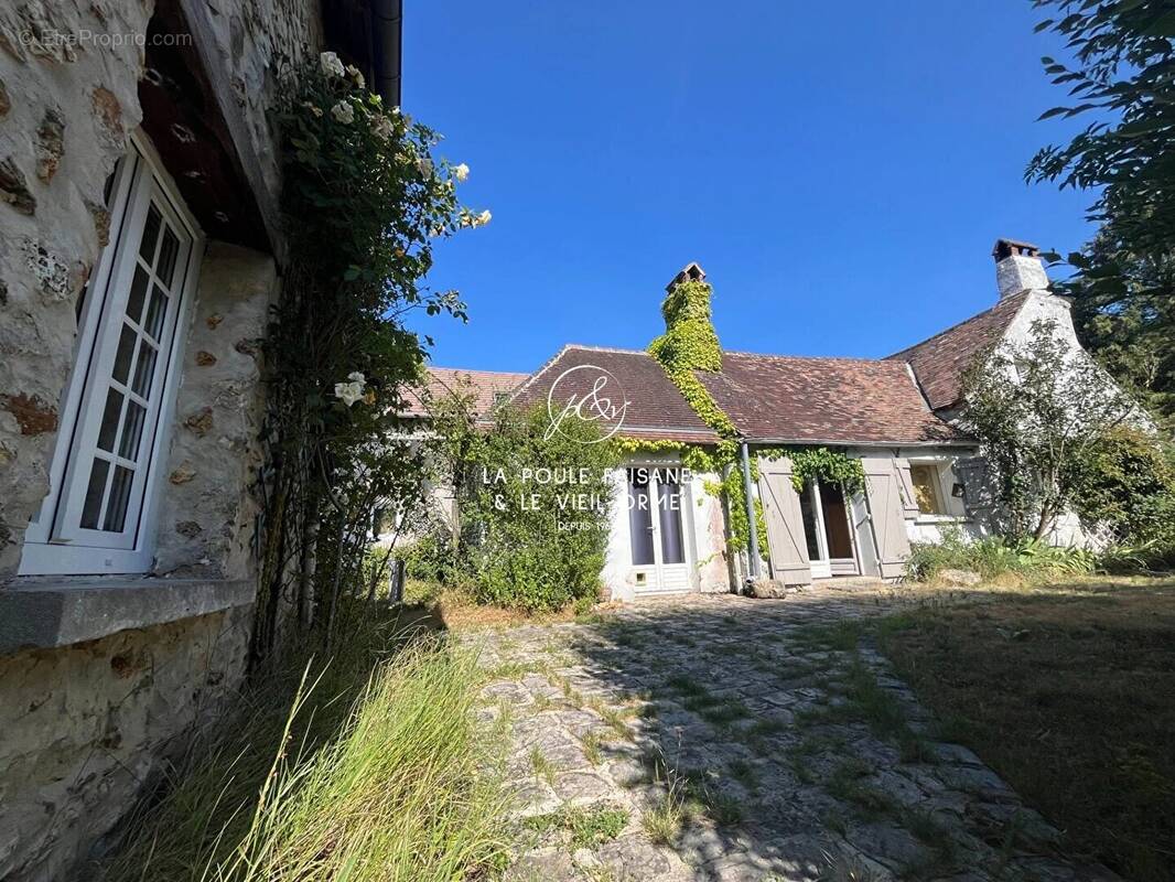 Maison à POIGNY-LA-FORET