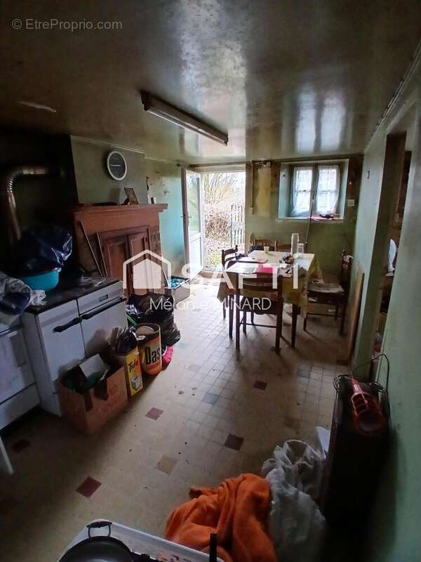 Maison 75 m² à Sainte-Honorine-La-Chardonne  - photo 3