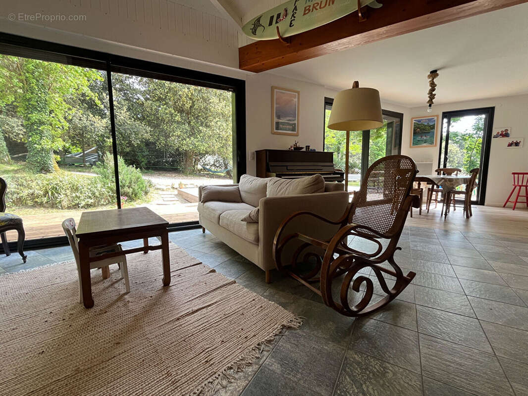 Maison à MESCHERS-SUR-GIRONDE