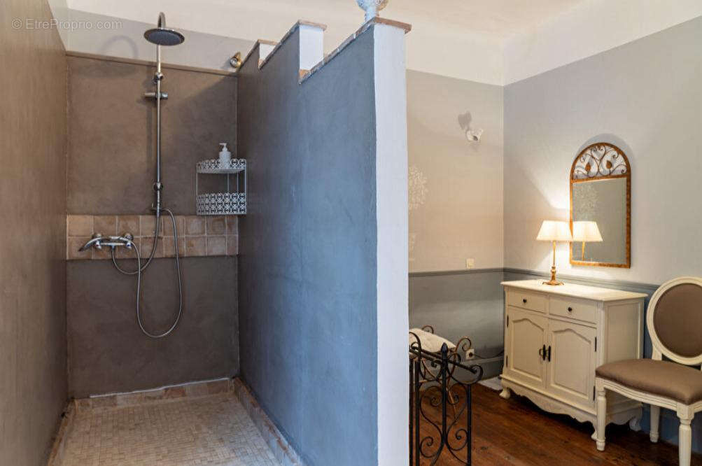 Ancien hôtel de charme joliment rénové - photo 6