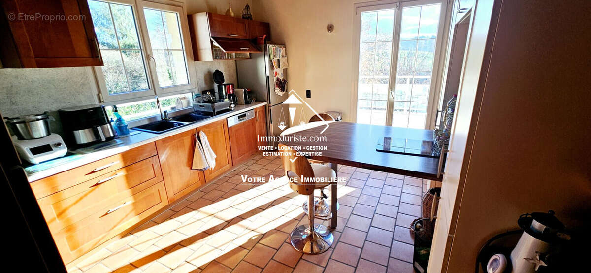 Maison à LE PALAIS-SUR-VIENNE