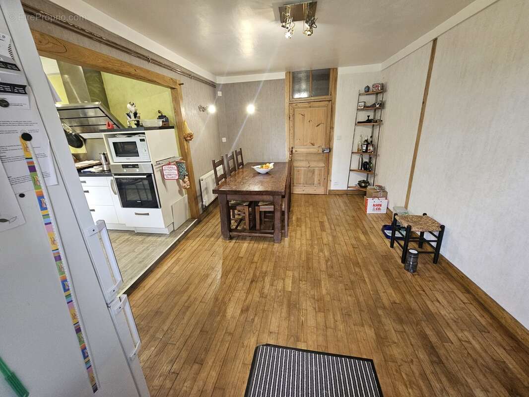 Appartement à DOMPS