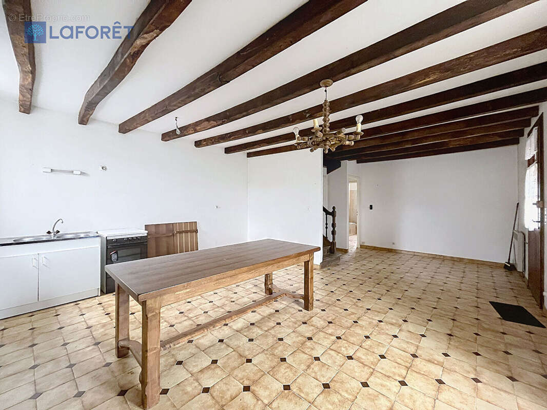 Maison à LA CHAPELLE-NEUVE