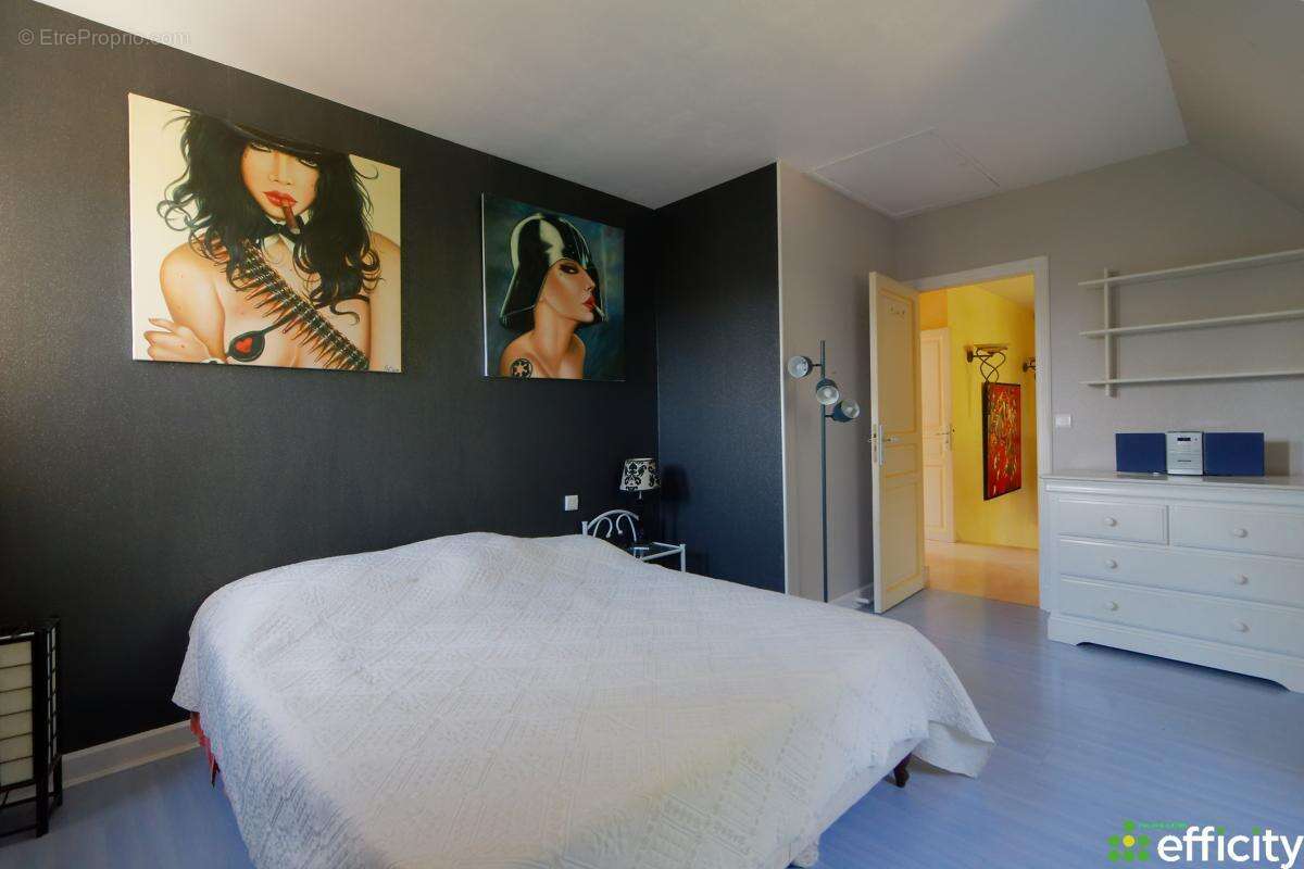 Maison 275 m² à Chaumontel  - photo 16