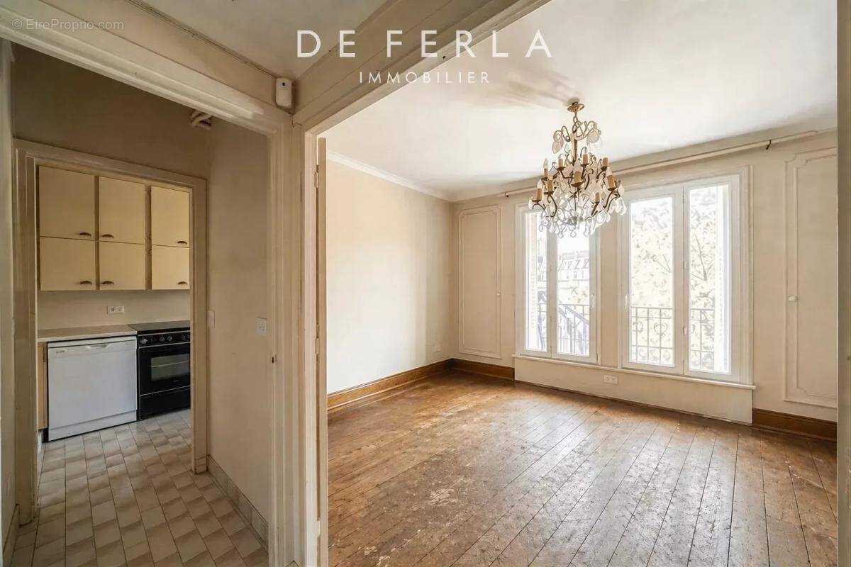 Appartement à PARIS-14E