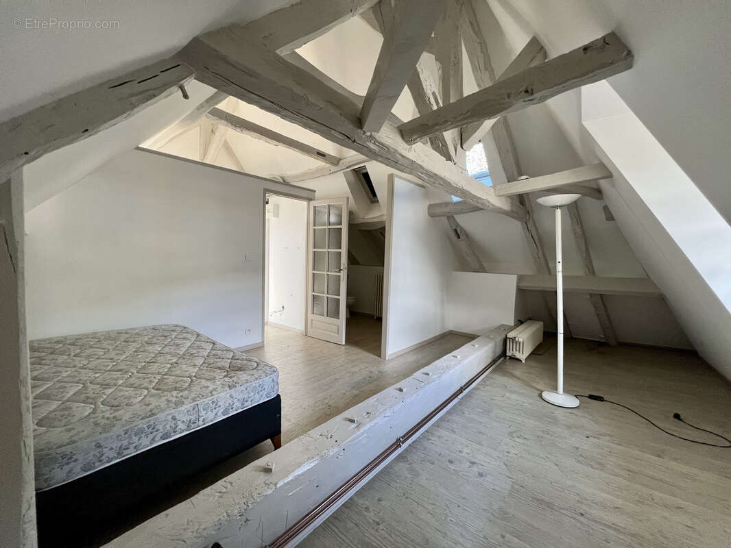 Maison à TERRASSON-LAVILLEDIEU