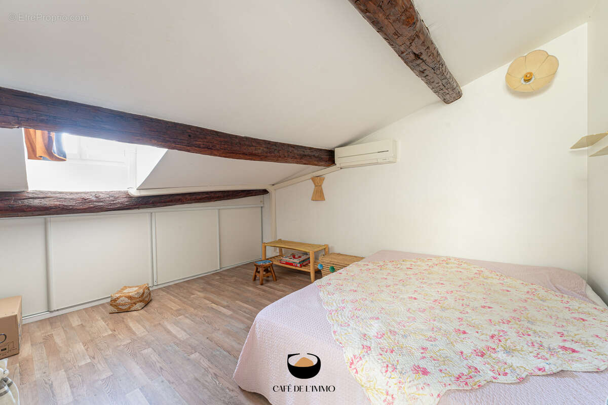 Appartement à MARSEILLE-6E