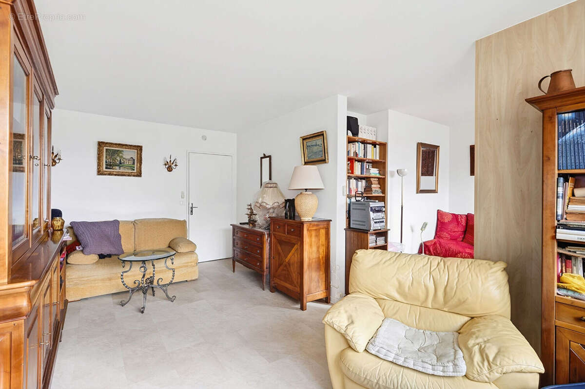 Appartement à COLOMBES