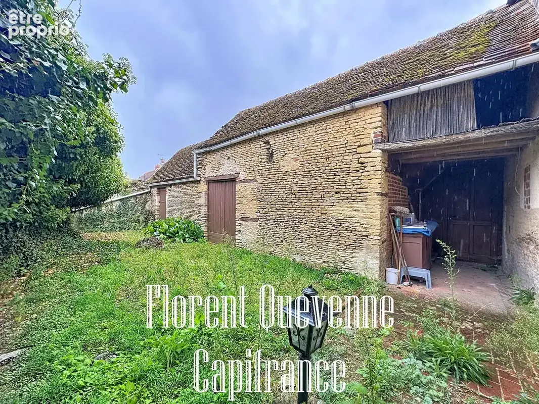 JORT – Maison de bourg en pierre avec dépendances et jardin - photo 3