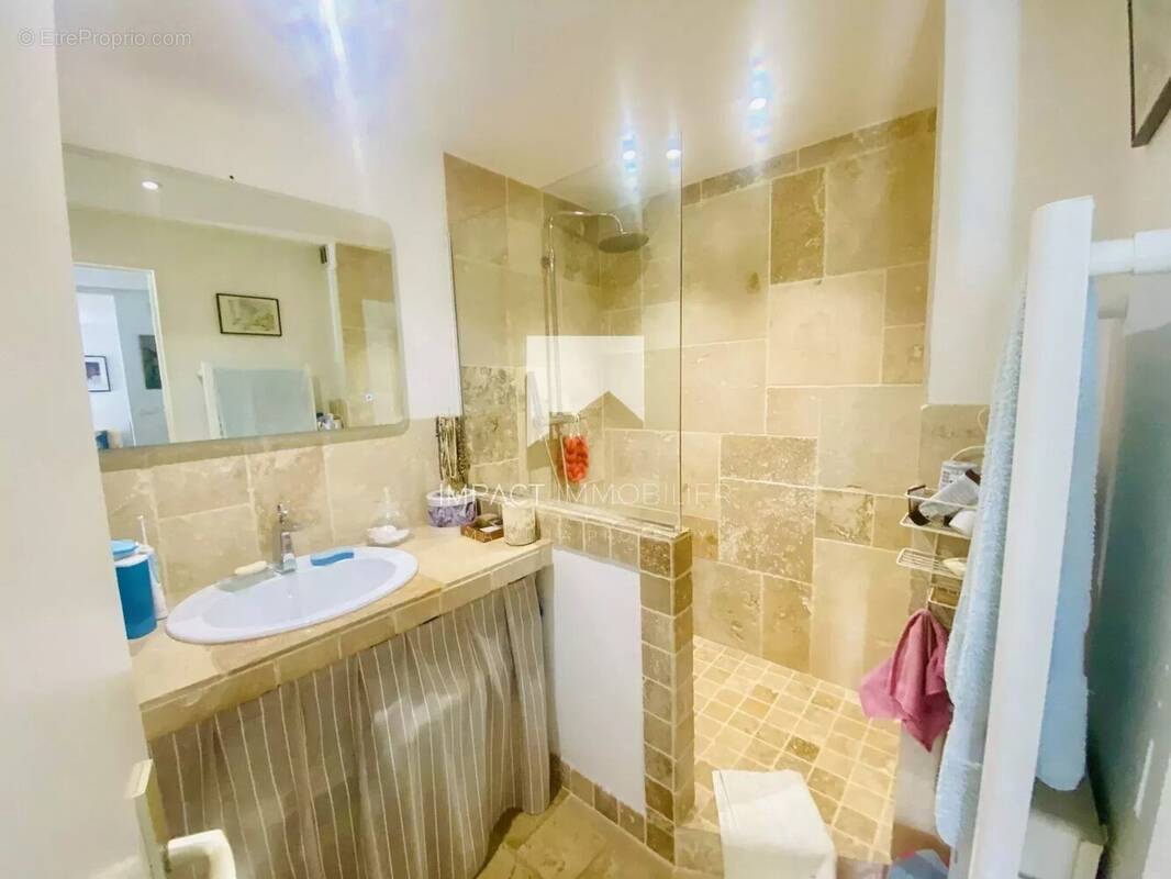 Appartement à HYERES