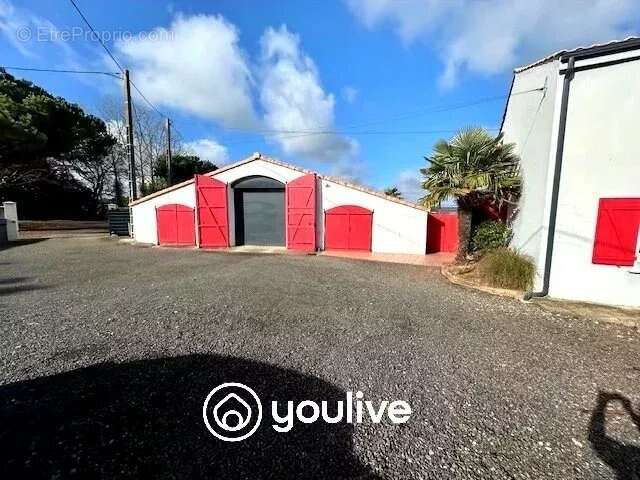 Maison à COMMEQUIERS