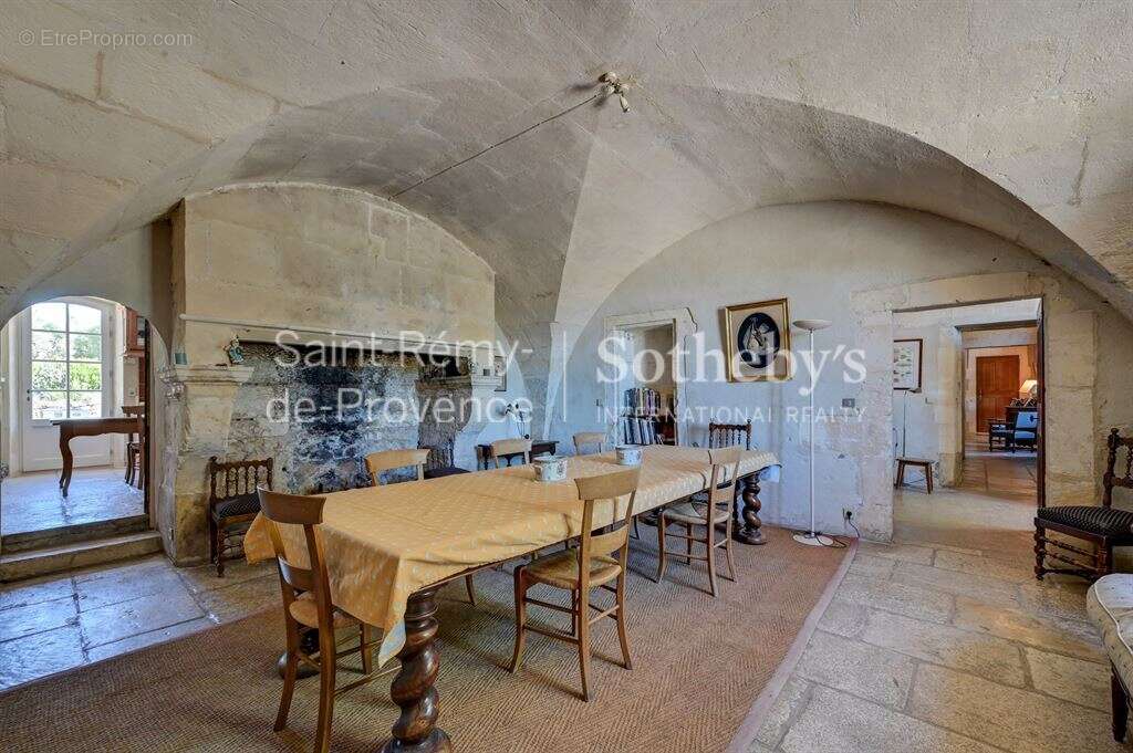 Au cœur des Alpilles, une propriété d’exception chargée d’histoire - photo 16