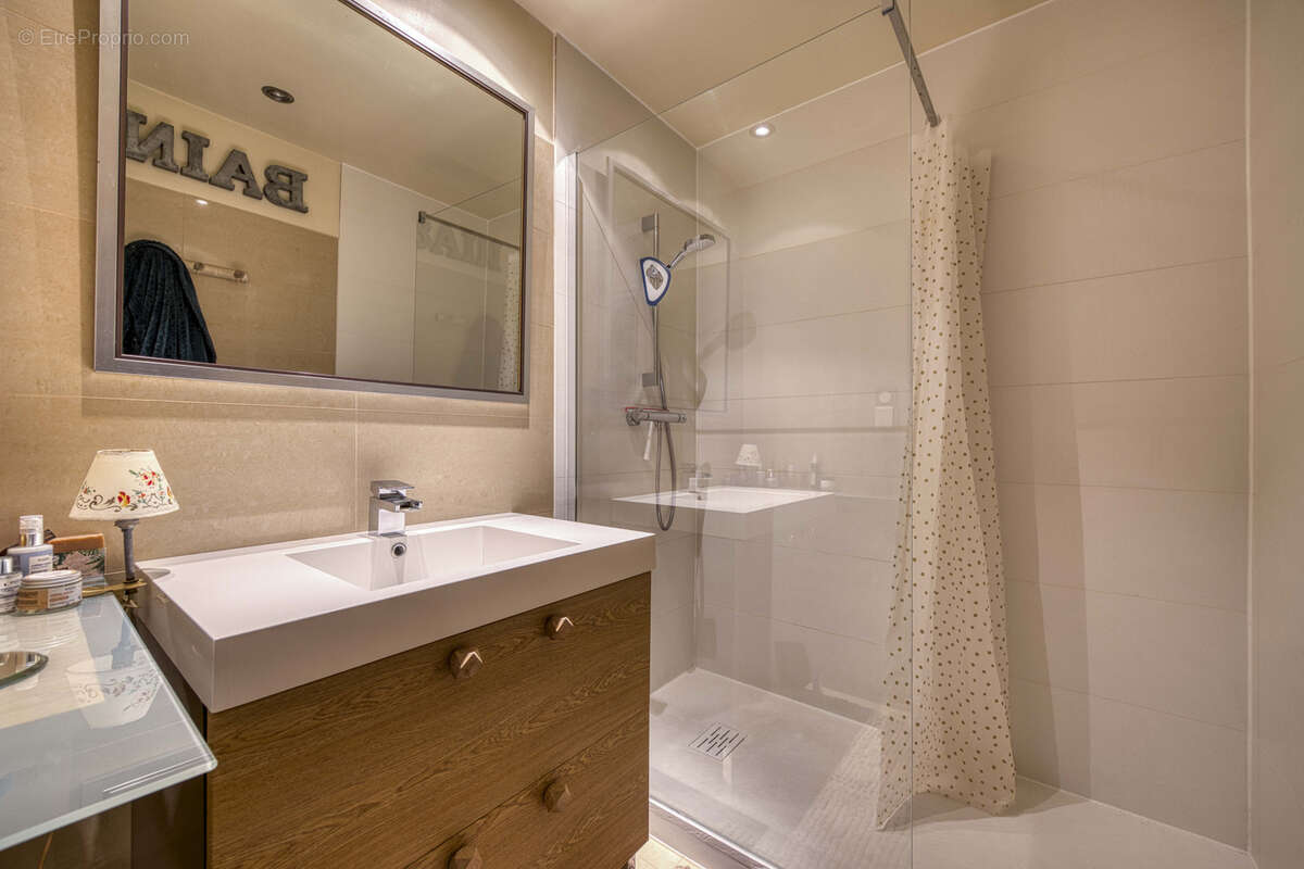 Appartement à AIX-LES-BAINS