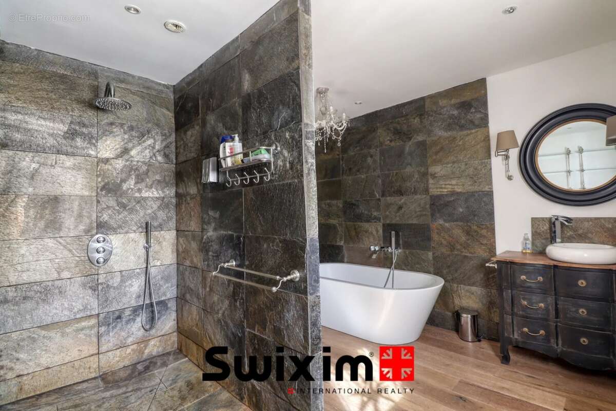 Maison à SAINT-ESTEPHE