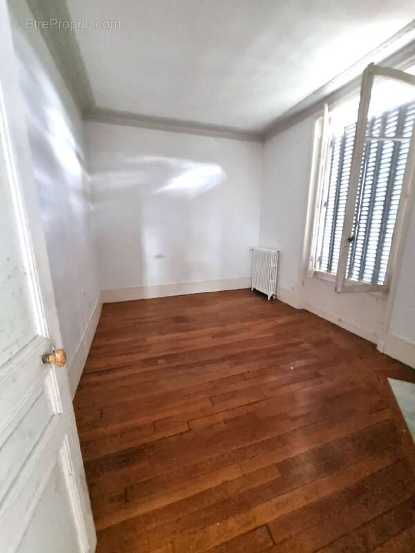 Maison 235 m² à Gretz-Armainvilliers  - photo 3