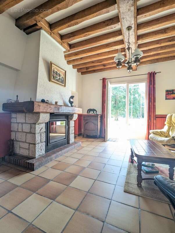 Maison de 218 m² sur une superbe parcelle de 15 948 m² - photo 10