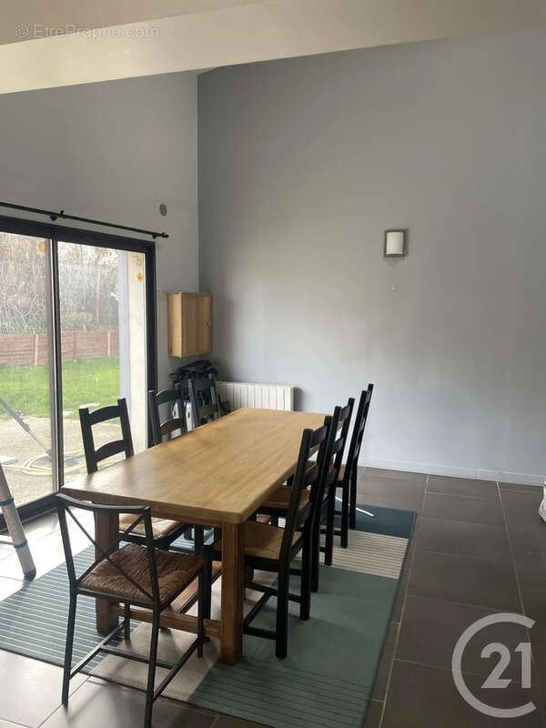 Maison à MONTIERAMEY