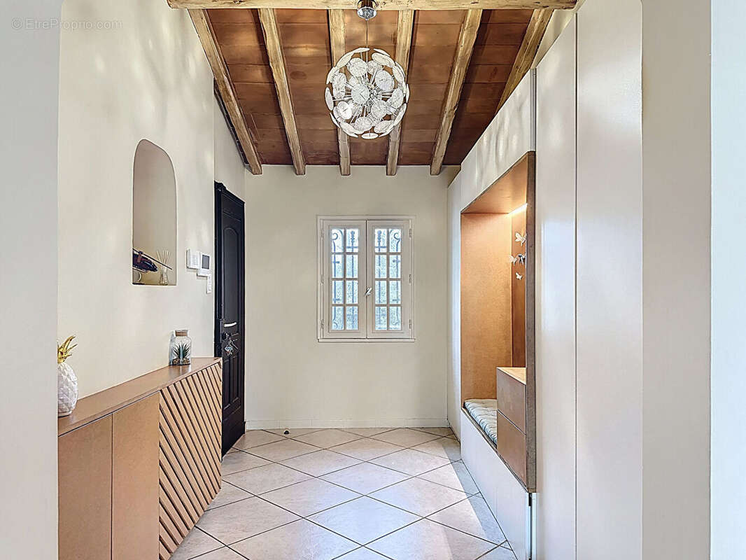 Maison à SORGUES