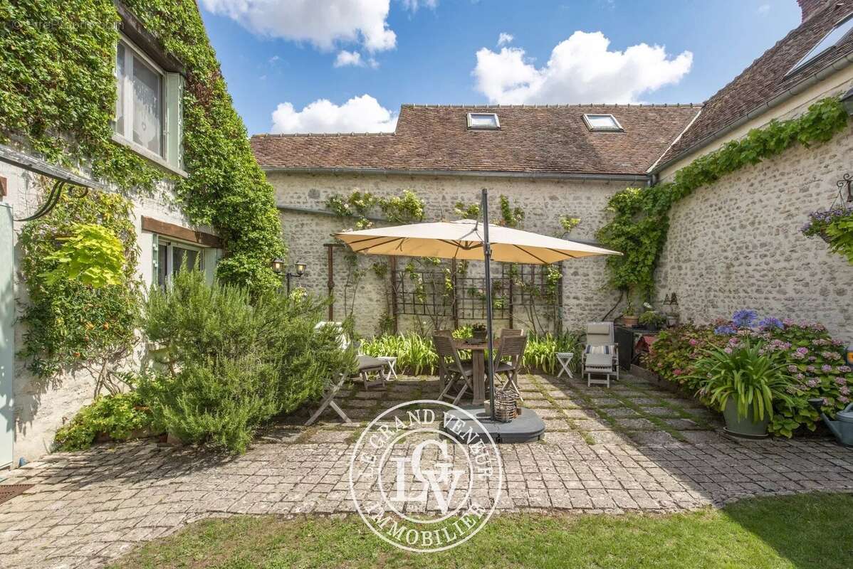 Maison à FONTAINEBLEAU
