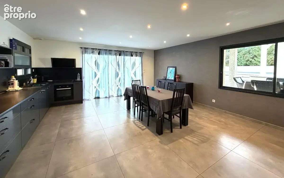 Maison 5 pièces 158 m² à vendre à Charnecles (38140) - photo 4