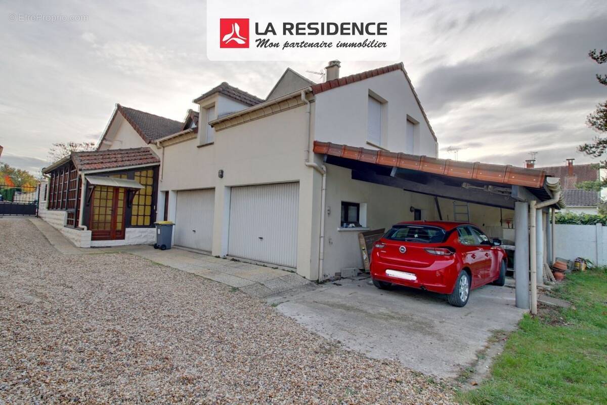 Maison à LES MUREAUX