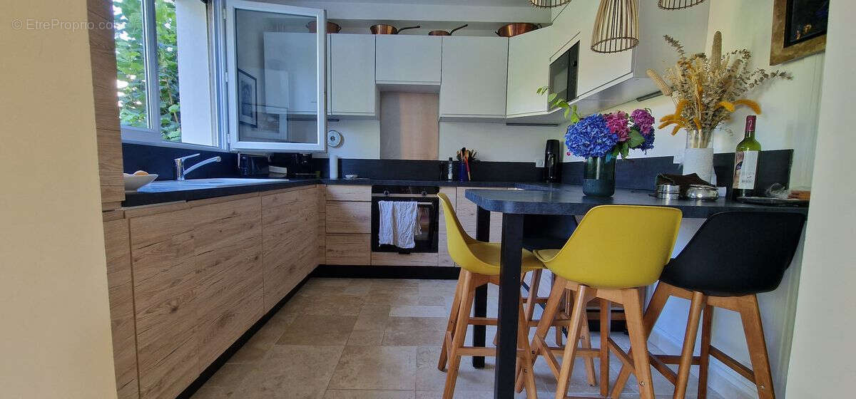 Maison à VILLE-D&#039;AVRAY