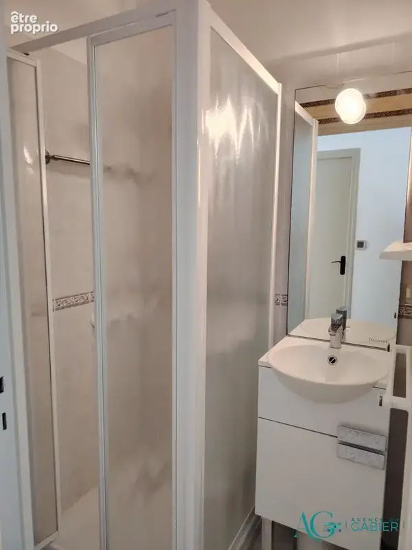 Appartement 35 m² à Hyeres  - photo 6