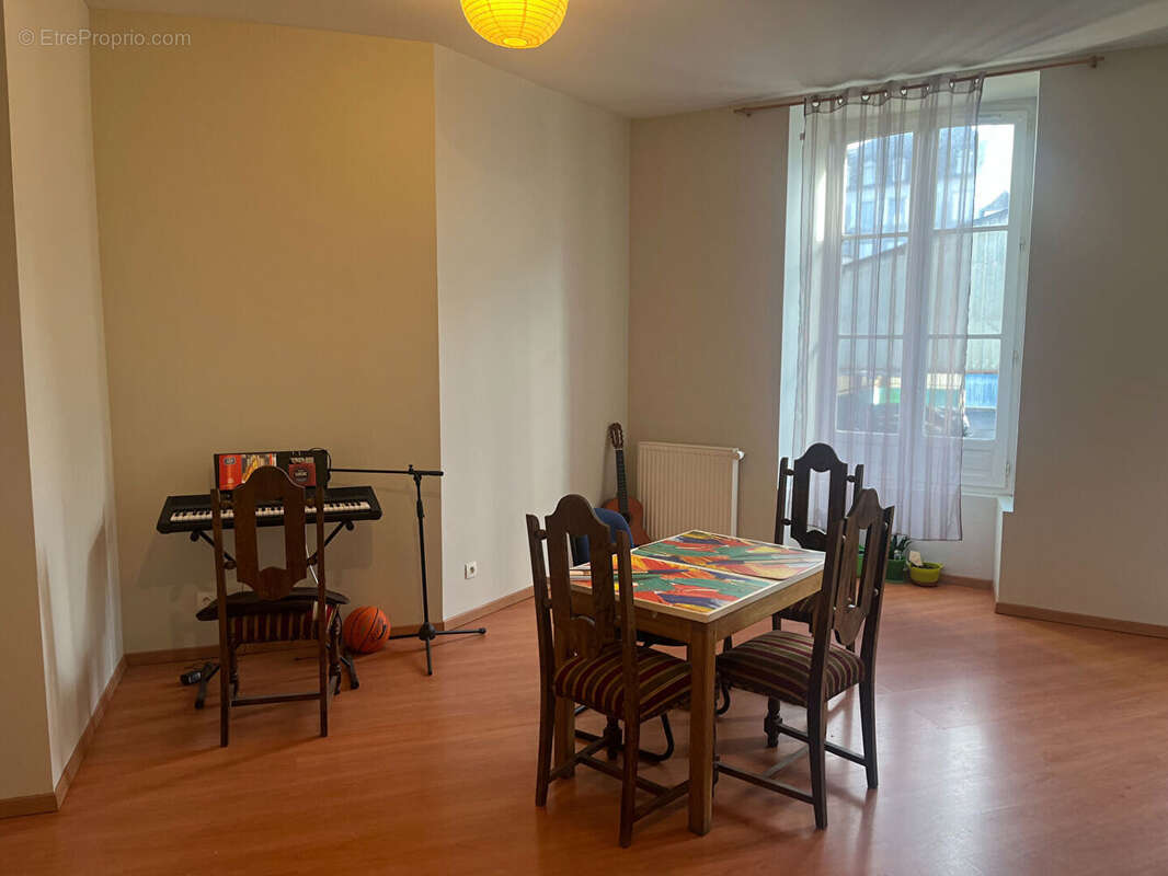 Appartement à OLORON-SAINTE-MARIE