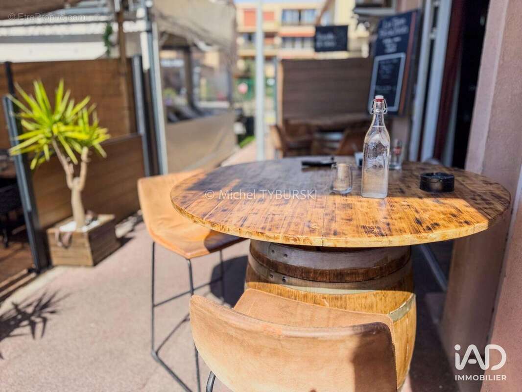 Photo 4 - Commerce à FREJUS