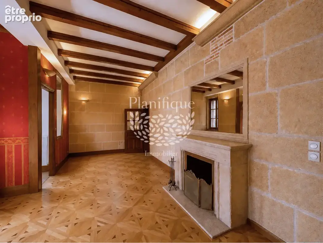 Appartement T3 - Vielle Ville d'Annecy- Place Saint-Claire - photo 3