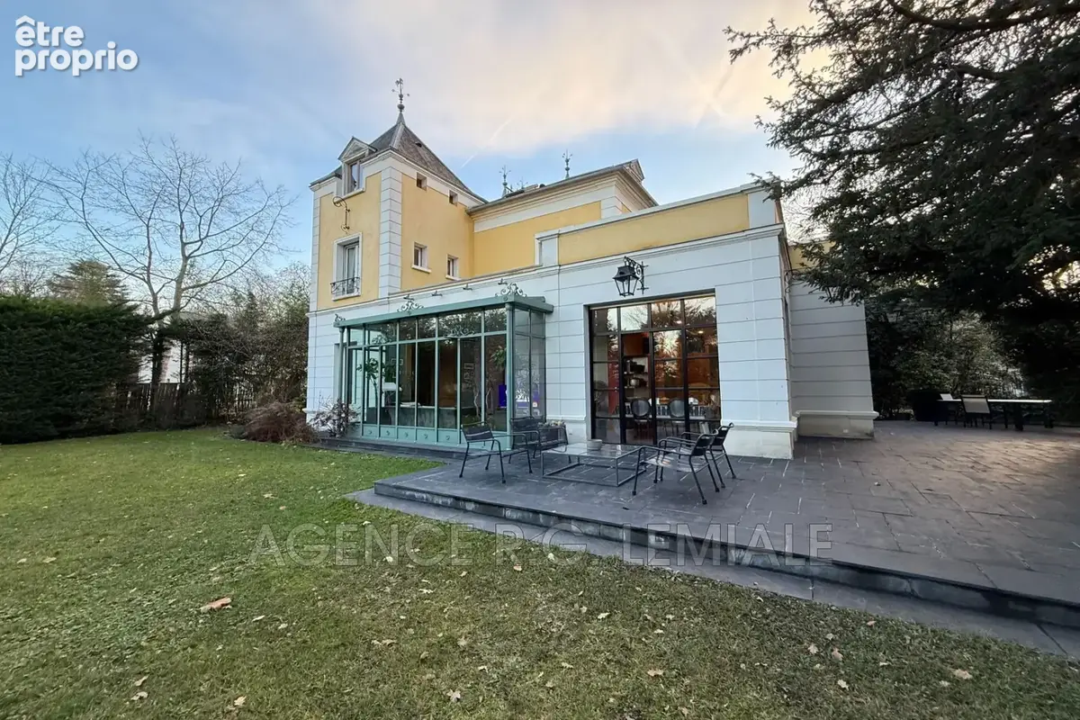 Maison 12 pièces 326 m² à vendre à Maisons-Laffitte (78600) - photo 3
