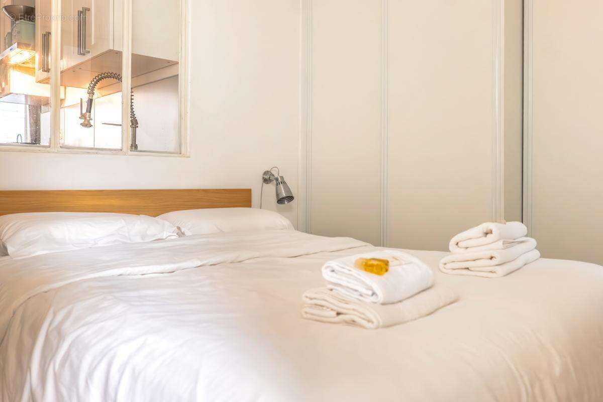 Appartement à PARIS-1E