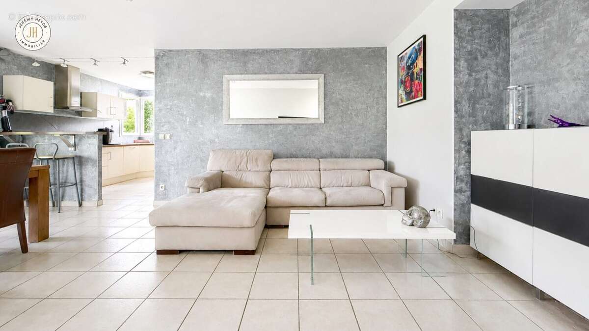 Appartement à SAINT-PRIEST