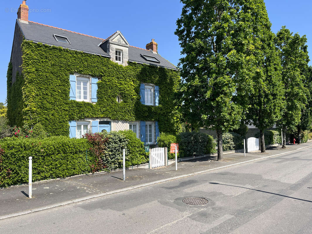 Maison à COUFFE