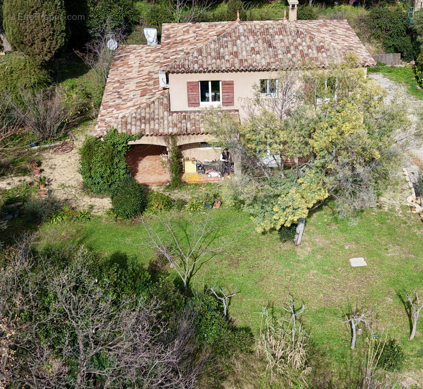 Maison à PLAN-DE-LA-TOUR